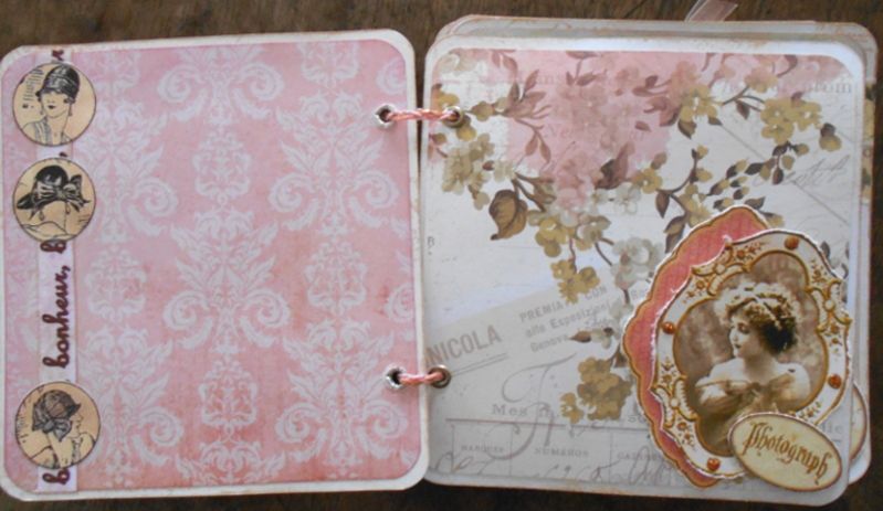 Mini album, grimoire Rétro "Maman" aux fleurs romantiques shabby rose et beige