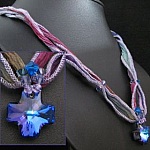 Collier Soie bohème Croix en cristal