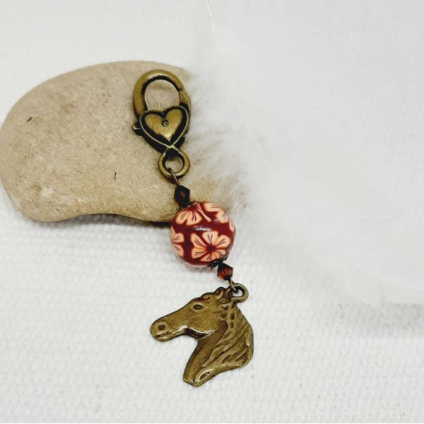 n&oslash;glering vedh&aelig;ng hestehoved bronze farve og orange og brun perle h&aring;ndlavet