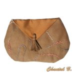 beige ruskind og silke clutch taske