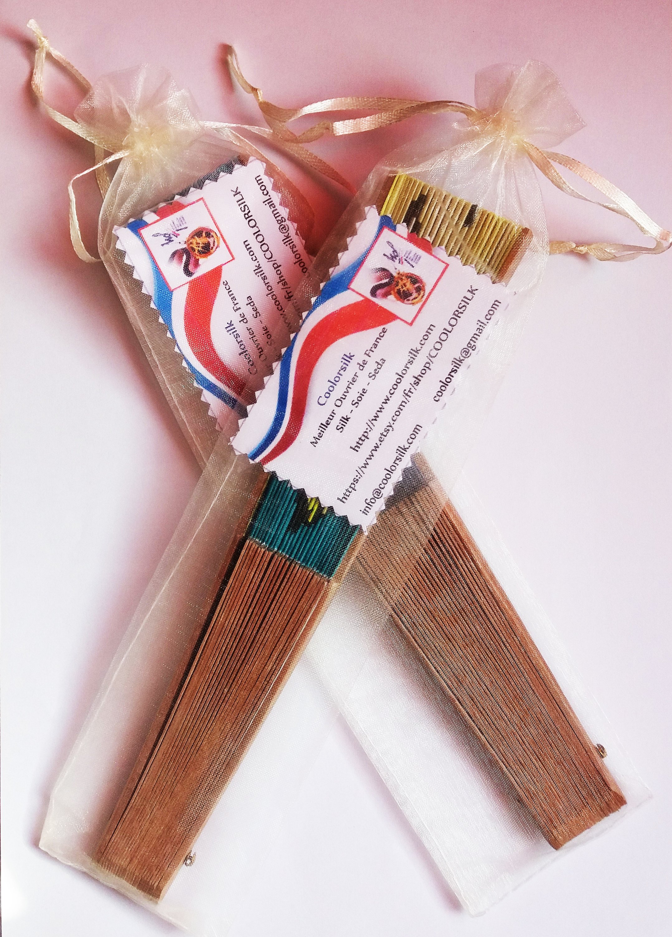 H&aring;ndtegnet og malet satinvifte "Plumetis