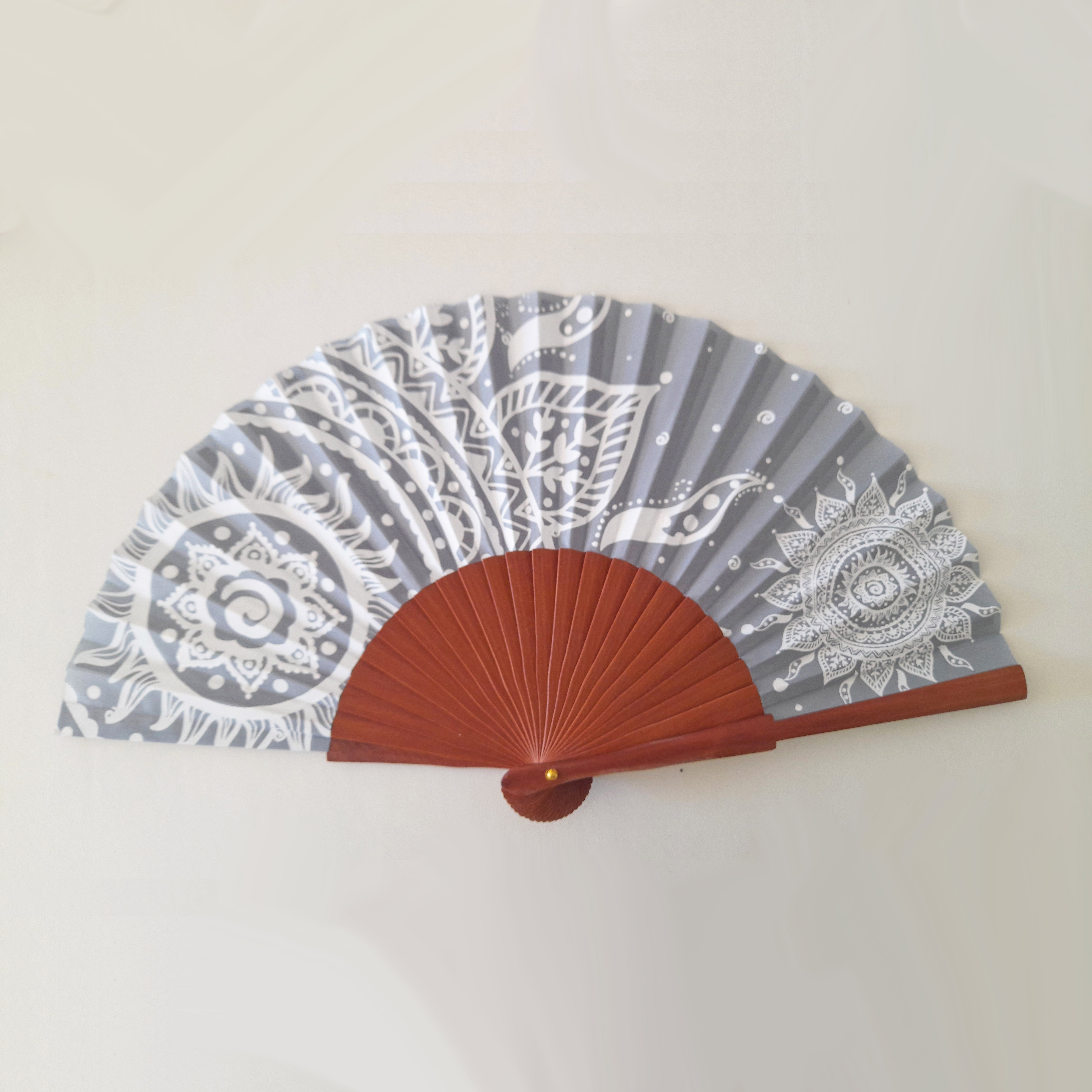 Eventail en coton peint &aacute; la main " Bora Bora"