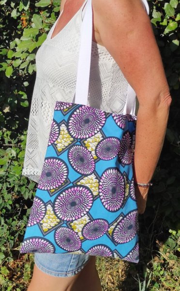 Sac &agrave; bandouli&egrave;re en coton wax