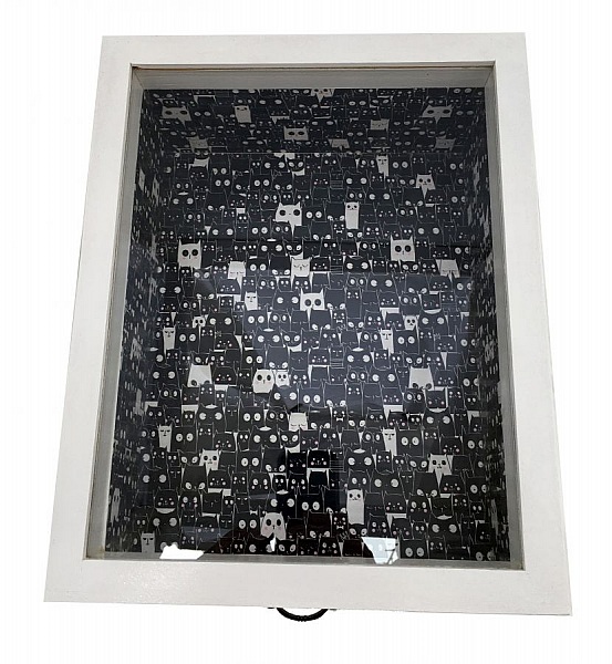 Tr&aelig;kasse med glasl&aring;g. Model : love cat