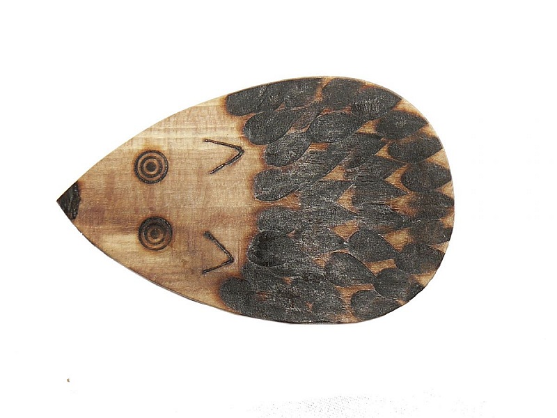 Flaske&aring;bner / flaske&aring;bner i b&oslash;getr&aelig; model : pindsvin