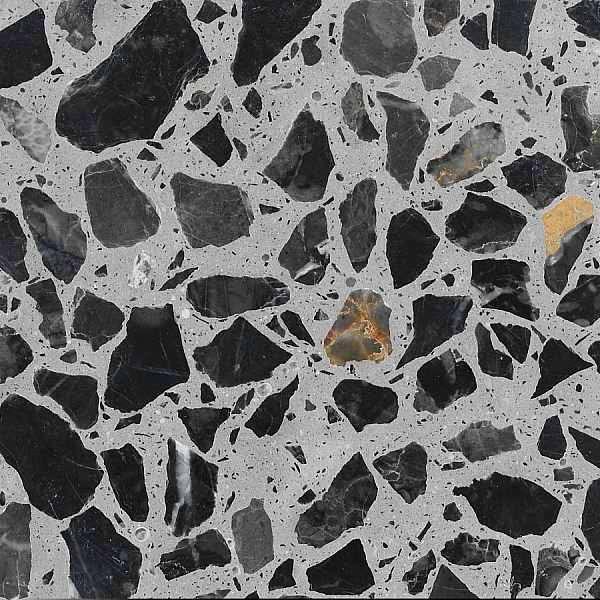 sommerfugl i sapiens, kirseb&aelig;r og b&oslash;g med et strejf af ibenholt p&aring; en base i italiensk marmor Terrazzo til placering i tr&aelig;skulptur