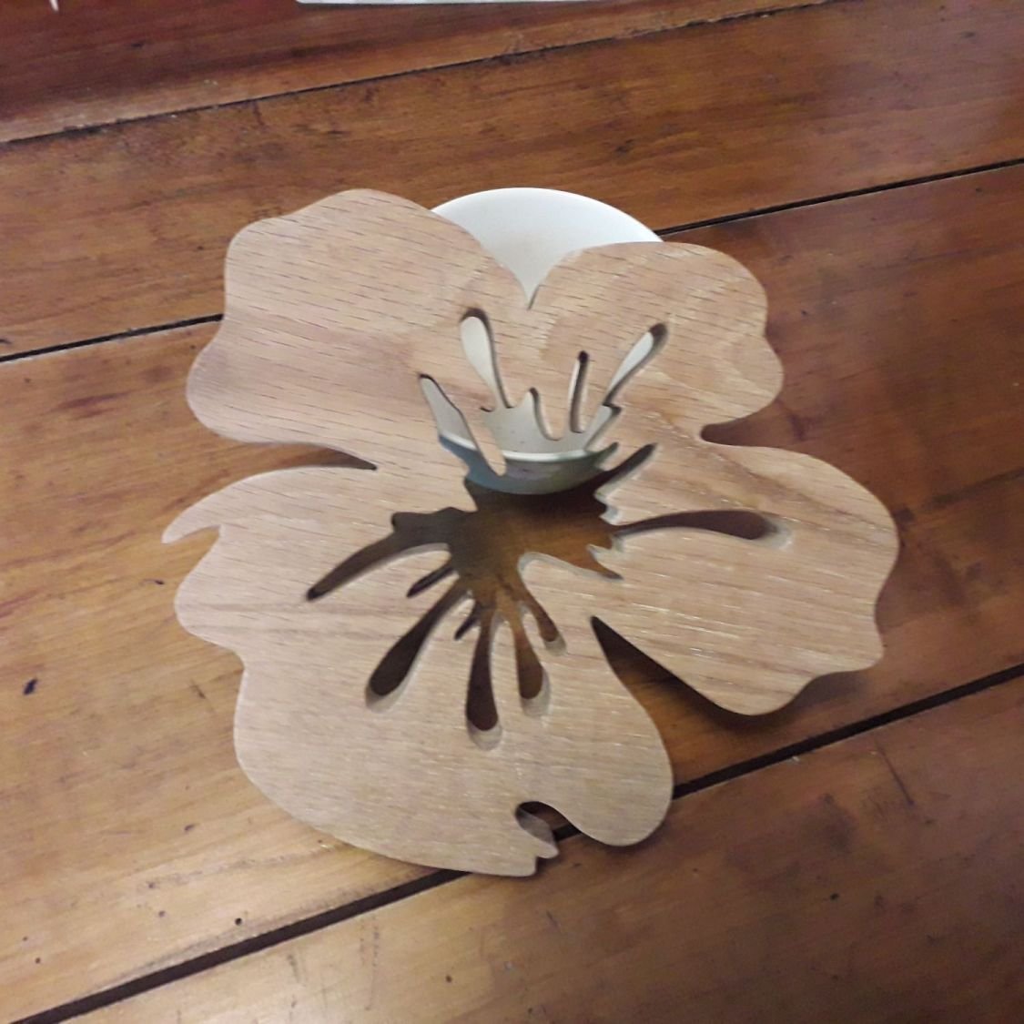 Fleur de pensée trivet i massiv eg 15 mm tyk