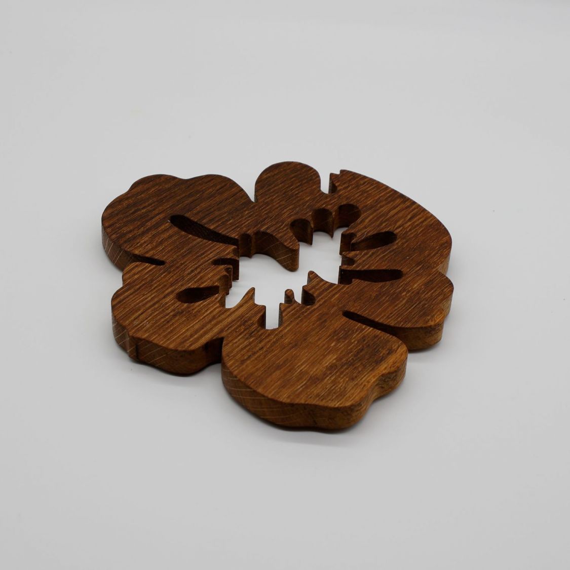 Fleur de pensée trivet i massiv eg 15 mm tyk