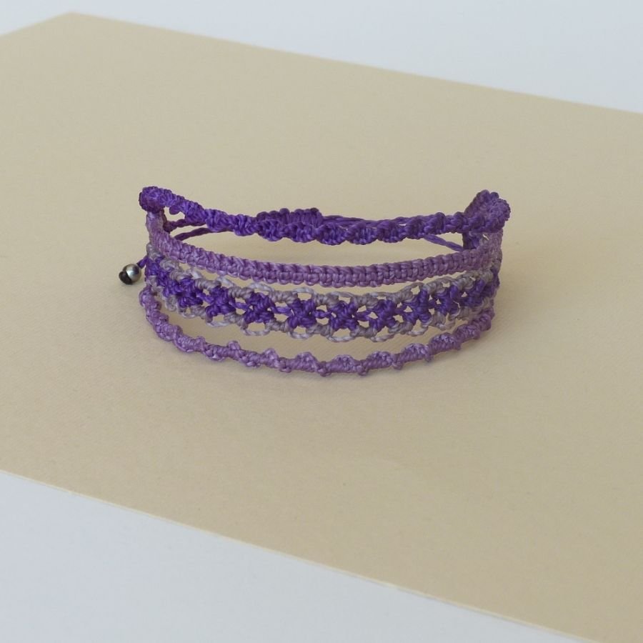 Bijoux en micro-macramé à personnaliser  en "Nuances de violet" 