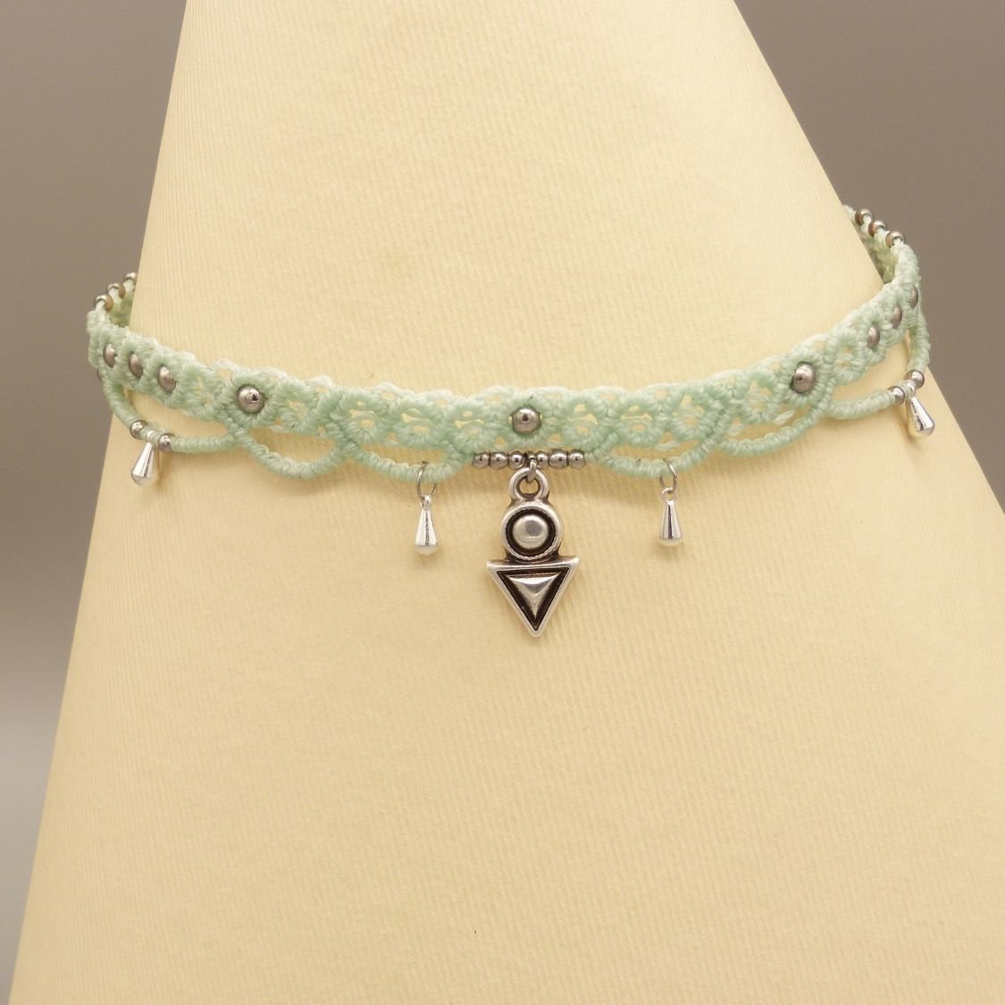 Vand mintgrøn mikro macramé choker halskæde