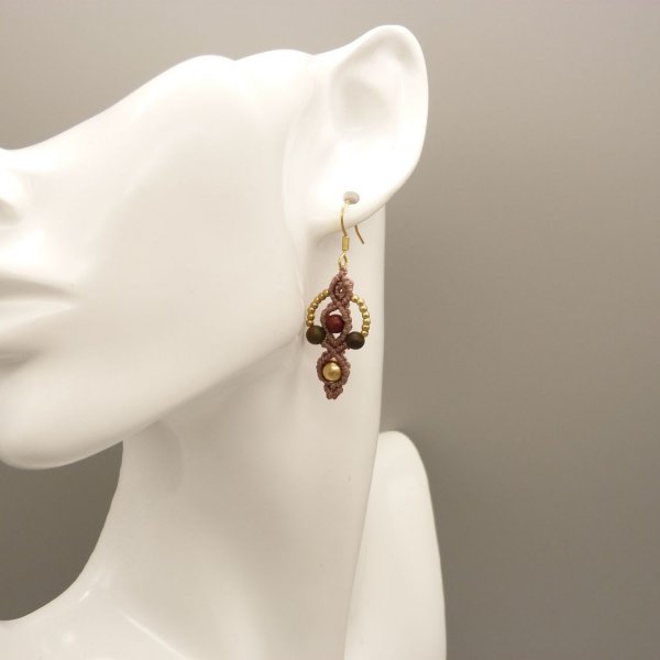 Par &oslash;reringe i micro-macram&eacute;, taupefarvet 