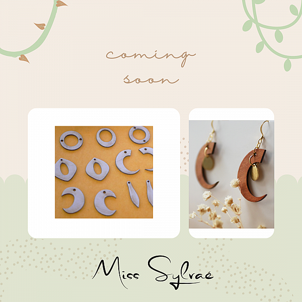 &Oslash;reringe i kirseb&aelig;rtr&aelig; grafik og forgyldt