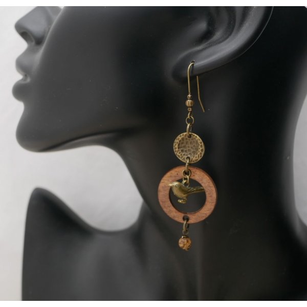 Tr&aelig;&oslash;reringe med messingfugle