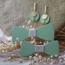 Ensemble boucles d'oreilles en bois vert et noeud papillon assorti