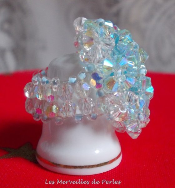 Crystal Blue Ring med Swarovski krystalfacetter og spinnere