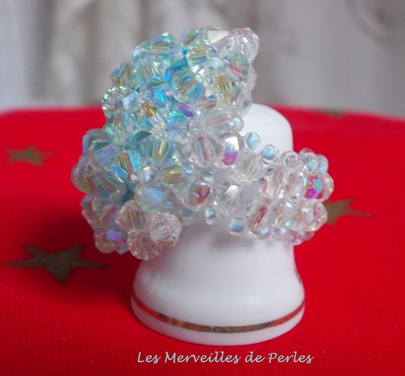 Crystal Blue Ring med Swarovski krystalfacetter og spinnere