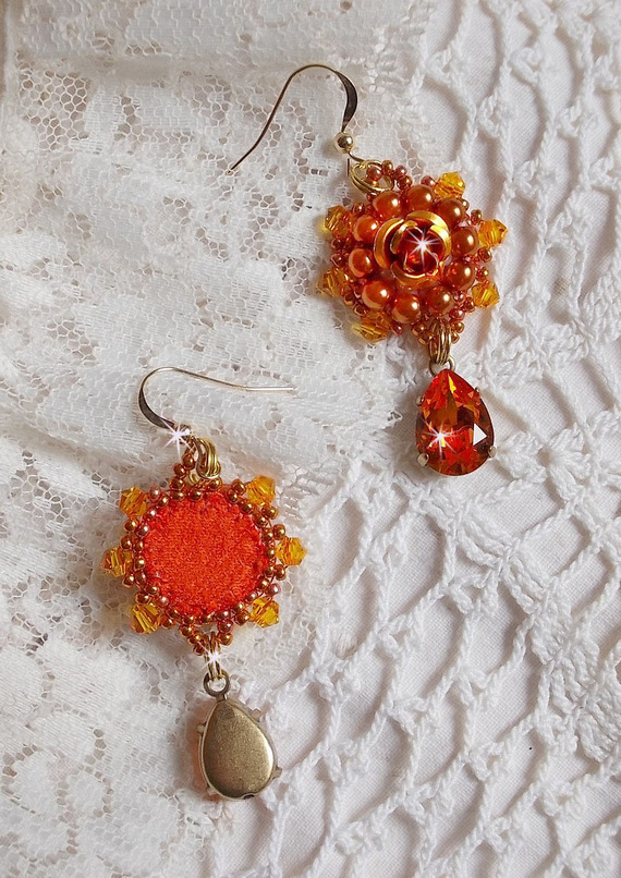 BO Lady in Orange broderet med Swarovski Tangerine krystaller, frøperler og boheme glasperler