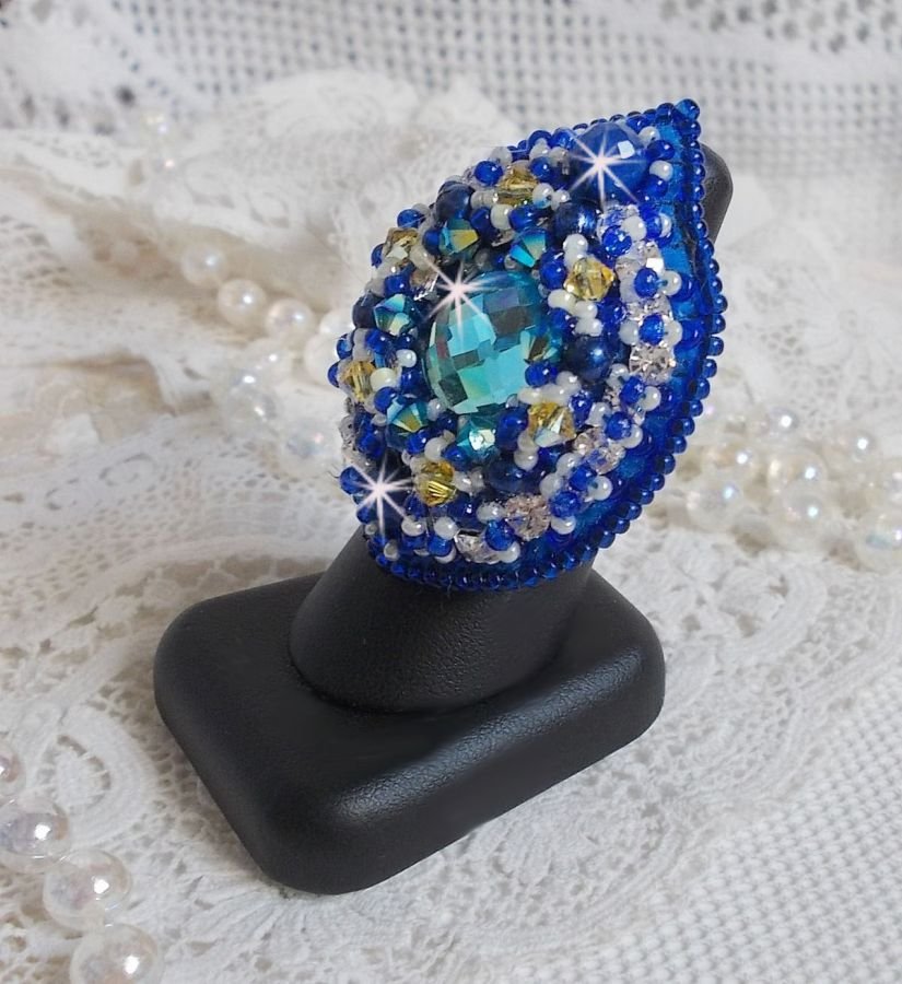 Blue Palace ring, et autentisk design med blå frøperler og Swarovski krystaller