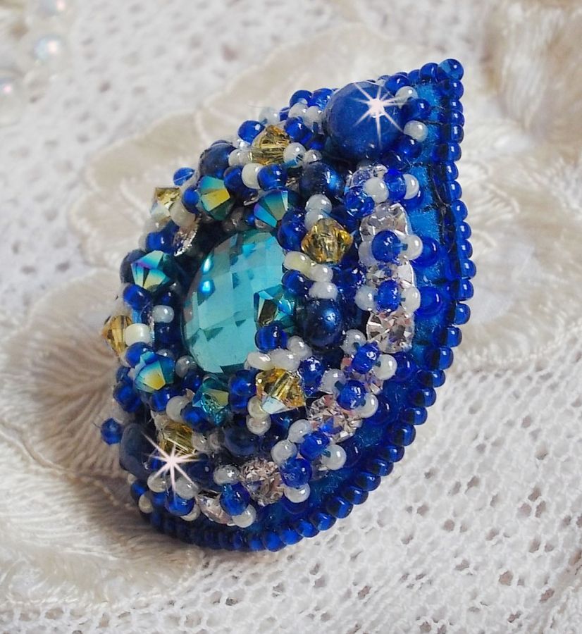 Blue Palace ring, et autentisk design med blå frøperler og Swarovski krystaller