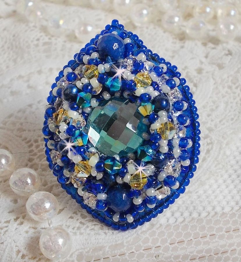 Blue Palace ring, et autentisk design med blå frøperler og Swarovski krystaller