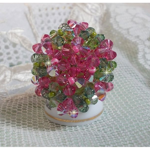 Miss Lady ring med facetter og snurrende toppe i Swarovski krystal