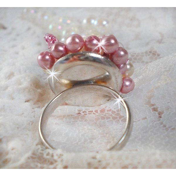 Bague D&eacute;tente avec des perles nacr&eacute;es de Swarovski