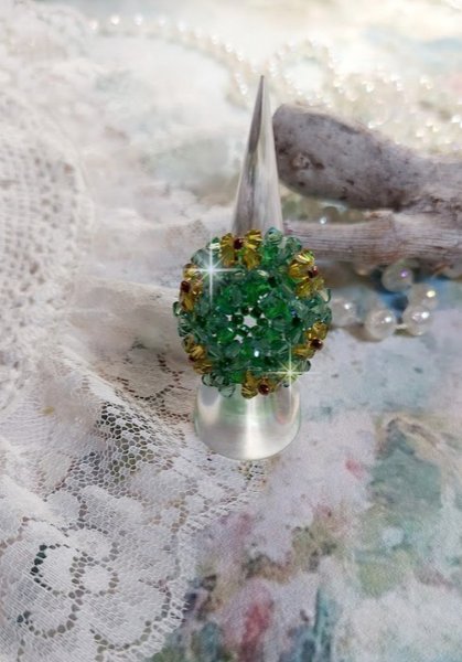 Tender Green Ring med Swarovski krystalfacetter og spinnere