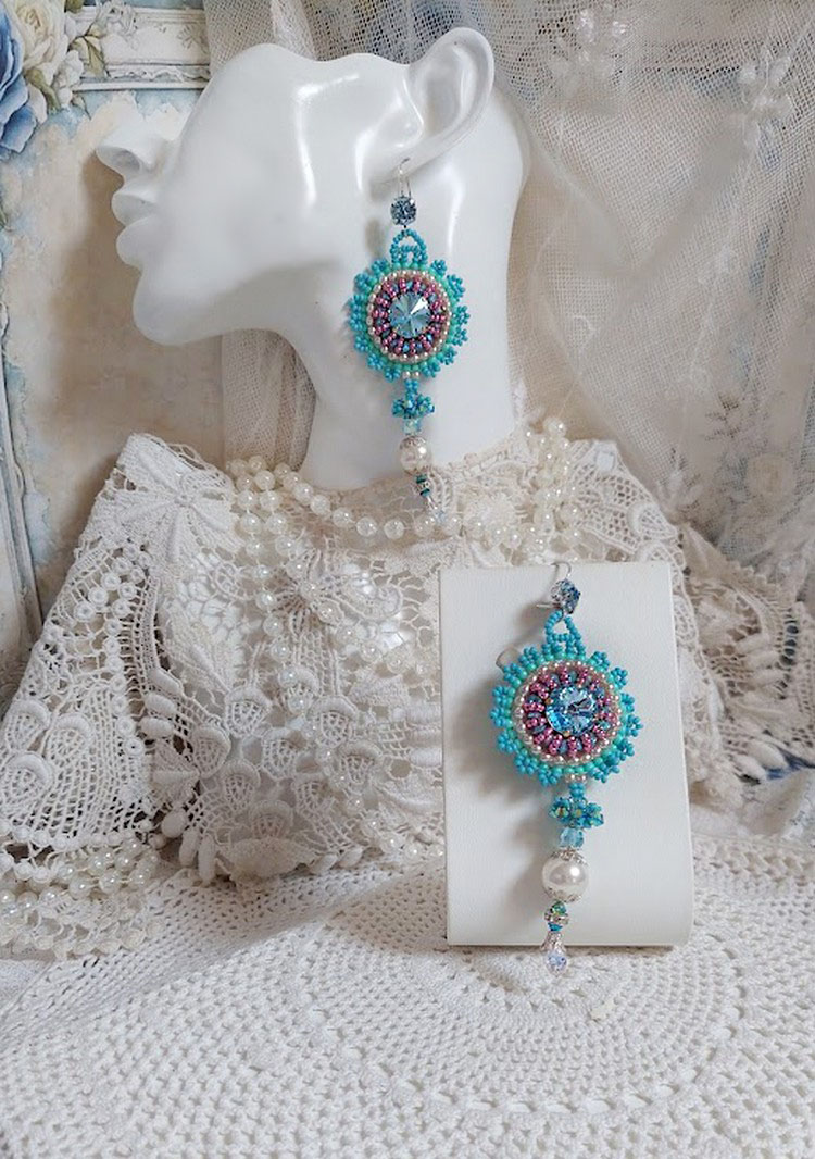 BO Beauty Alicia Blue broderet med Swarovski krystaller, runde perleperler og Miyuki frøperler
