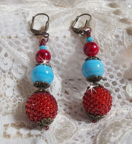 BO Bel'Art med glasperler og rocailles broderet p&aring; tr&aelig;perler