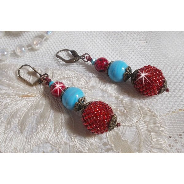 BO Bel'Art med glasperler og rocailles broderet p&aring; tr&aelig;perler