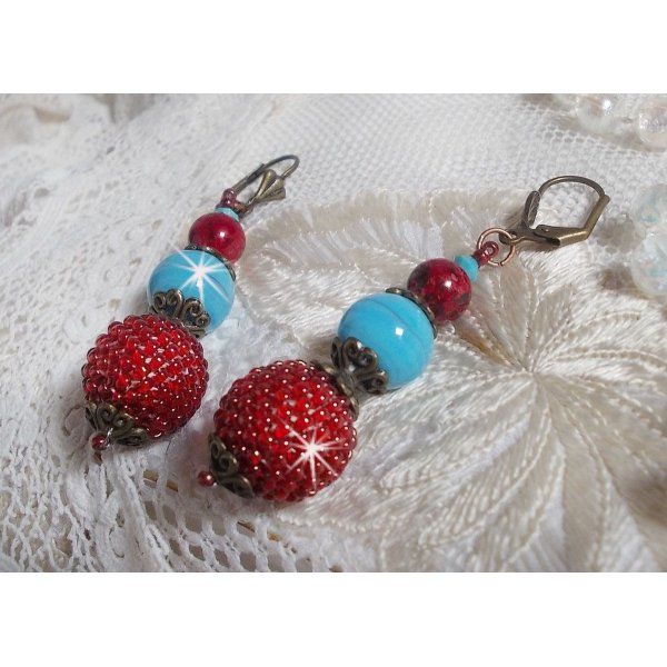 BO Bel'Art med glasperler og rocailles broderet p&aring; tr&aelig;perler