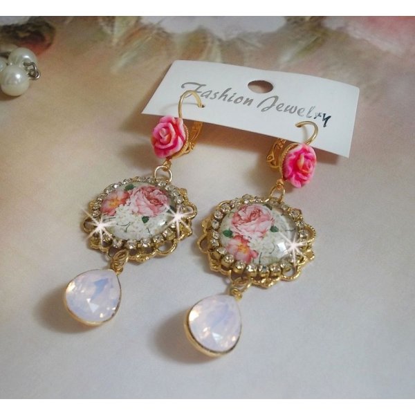 BO Bouquet Valentine skabt med glascabochoner af rosenbuket, cabochoner af harpiks og Swarovski-krystaller 