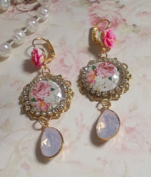 BO Bouquet Valentine skabt med glascabochoner af rosenbuket, cabochoner af harpiks og Swarovski-krystaller 