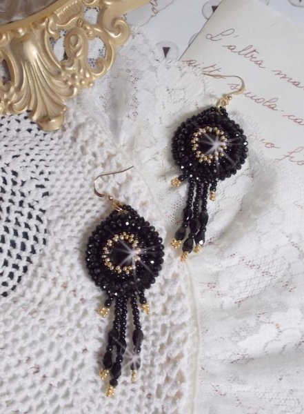 BO Cl&eacute;op&acirc;tra avec 2 onyx noir  et perles nacr&eacute;es