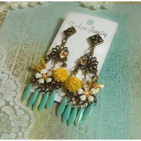 BO Spring Heart skabt med dolke, harpiksblomster, PureCrystal og charms