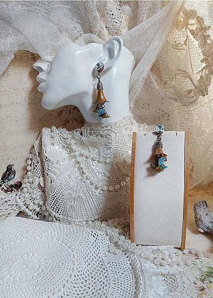  BO C&eacute;zanne cr&eacute;&eacute;es aves fleurs synth&eacute;tiques et perles Cristal Swarovsky