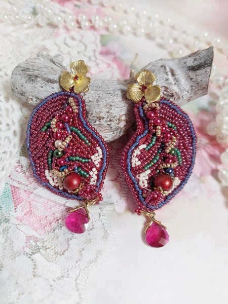 BO Enchantement d'Automne broderet med Swarovski-krystaller, perler og fr&oslash;perler