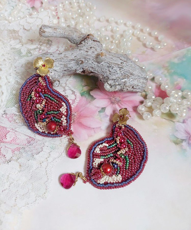 BO Enchantement d'Automne broderet med Swarovski-krystaller, perler og frøperler