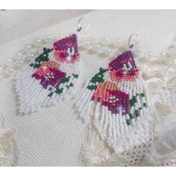 BO Cherry Blossoms skabt med Opaque White, Pink i forskellige nuancer, Green med Toupies