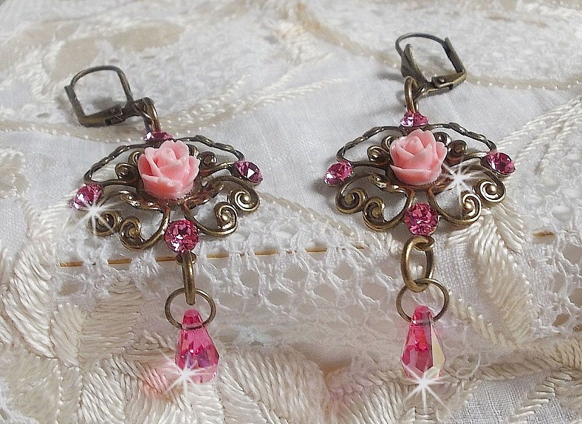 BO Irresistible Eden Collection med disse Swarovski-krystaller monteret p&aring; bronze lysestager