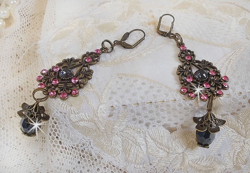 BO Irresistible Love Collection med Swarovski-krystaller monteret p&aring; bronze filigran lysestager