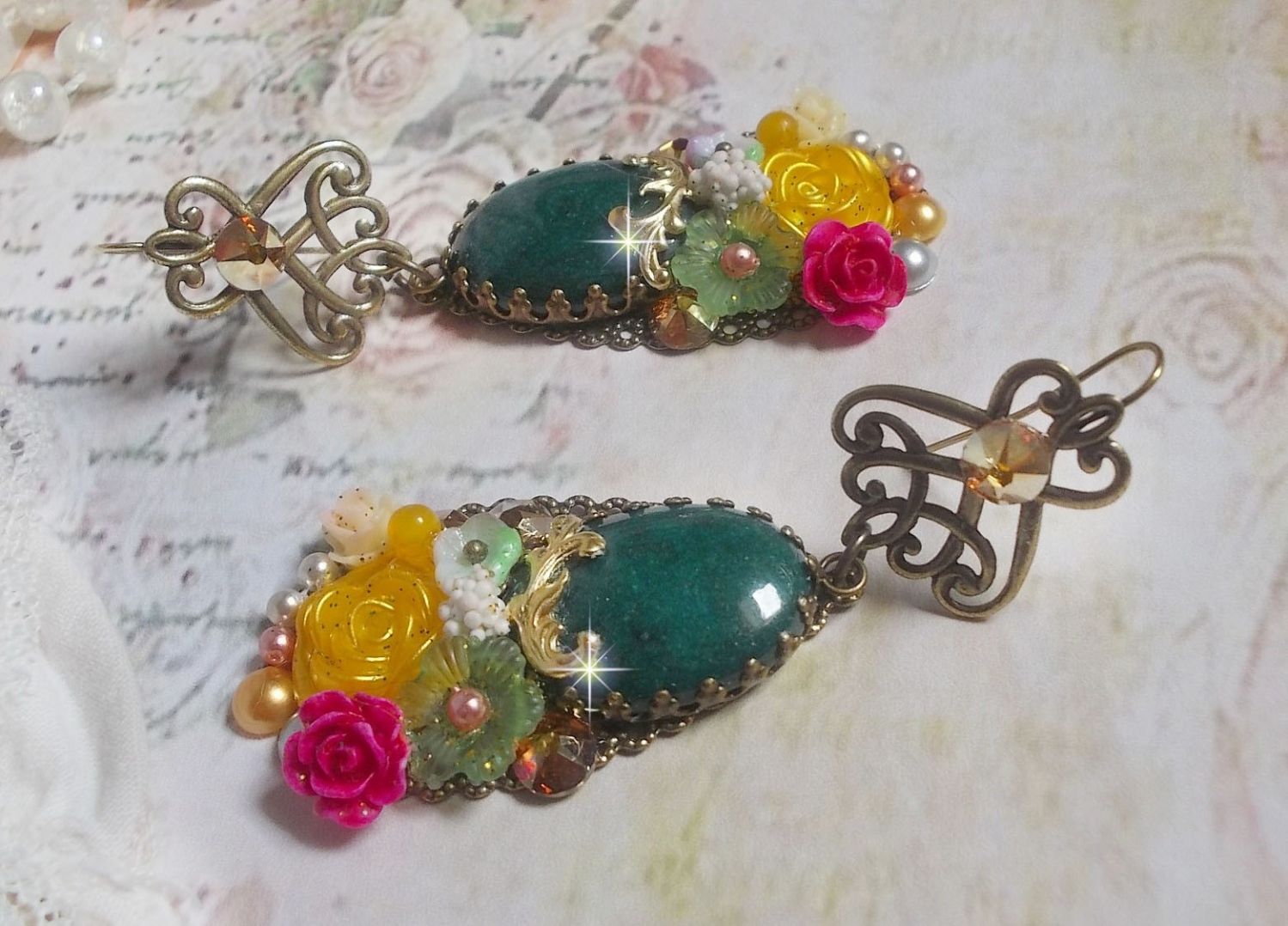 BO Jade Blomster skabt med ovale malaysisk jade cabochons, Swarovski krystaller, harpiks perler, glas blomster med kvalitets tilbehør 