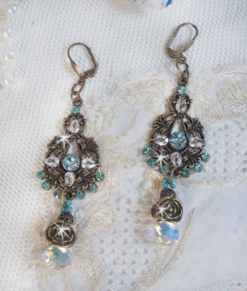 BO Lady in Blue monteret med Swarovski krystaller og Zirconium med bronze tilbeh&oslash;r