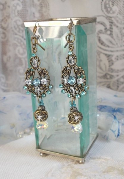 BO Lady in Blue monteret med Swarovski krystaller og Zirconium med bronze tilbeh&oslash;r