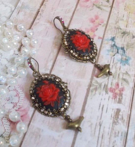 BO Loly Roses skabt med harpiks cabochons, krystal rhinestone k&aelig;de med bronze tilbeh&oslash;r