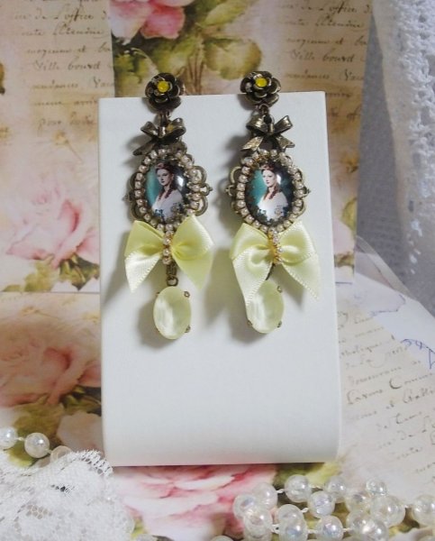 BO Princess look skabt med lady prinsesse cabochons, krystaller, glasperler, bronze tilbeh&oslash;r og gule satin sl&oslash;jfer