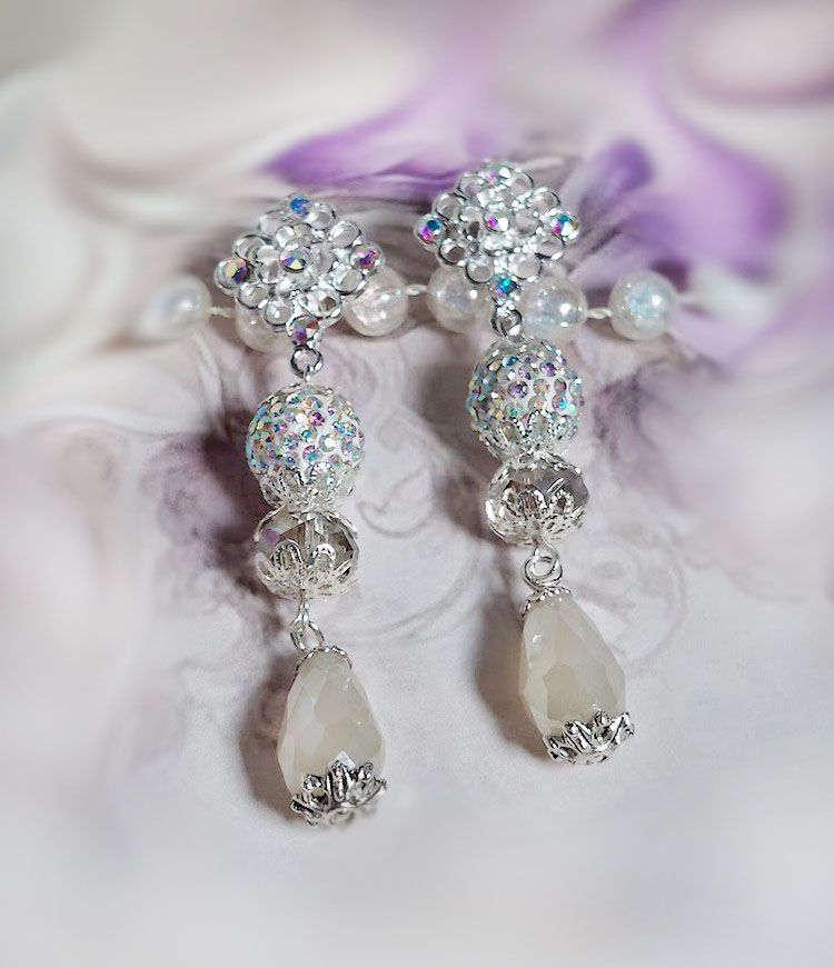 BO Lumi&egrave;re P&eacute;tillante cr&eacute;&eacute;es avec perles strass, gouttes, rondes aplaties verre et perles Crystal Swarovski