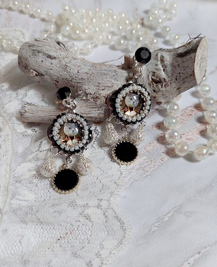 BO Mimichat Steampunk avec cabochons verres, strass, breloques époxy, perles cristal Swarovski et clous argent