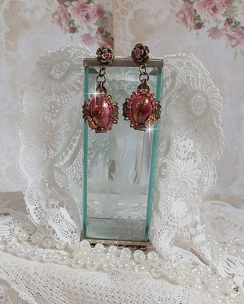 BO Pampelone Fuchsia avec cabochons ovales aux feuilles d&rsquo;or, strass, cristaux, Roses, breloques papillons, estampes et clous d&rsquo;oreilles en m&eacute;tal bronze