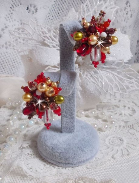 BO Printemps Color&eacute; brod&eacute;es avec des Cristaux de Swarovski, des perles en verre, des gouttes, des calottes et des rocailles.